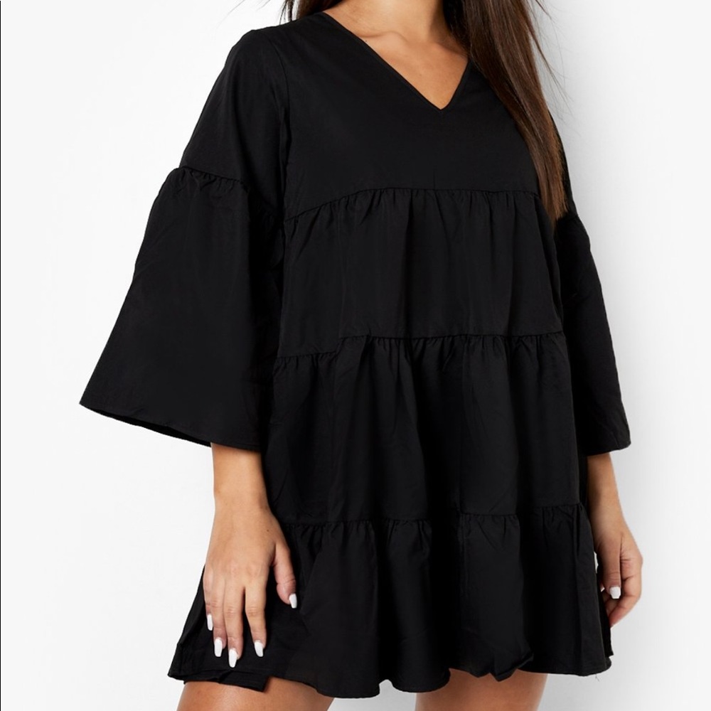 Vneck tiered smock dress